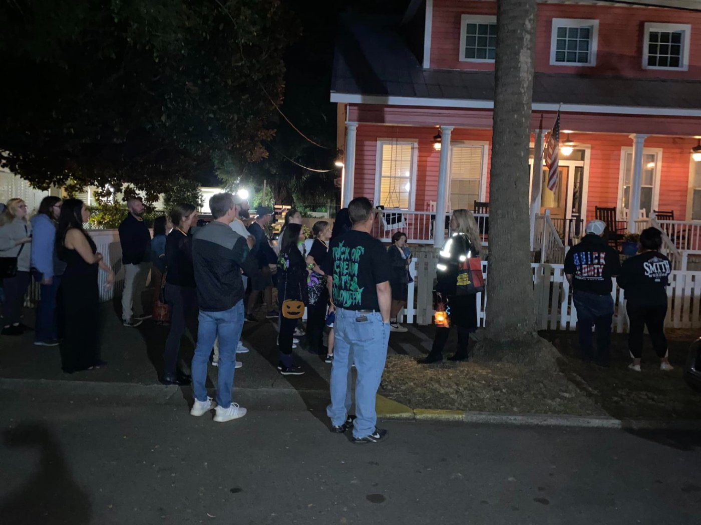 Pensacola Walking Ghost Tour: Pensacola After Dark: Halloween Ghost Experience
